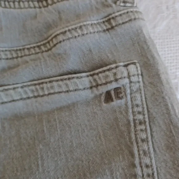 AE Shorts Size 6 - Picture 3 of 10